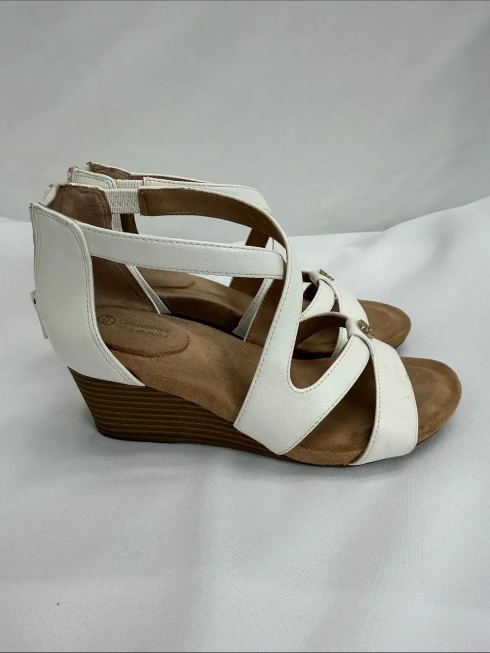 Giani Bernini White Strappy Wedge Sandals with Brown Wedge
